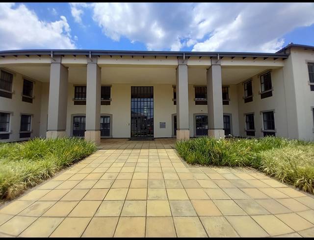 378M² OFFICE TO LET IN BRYANSTON